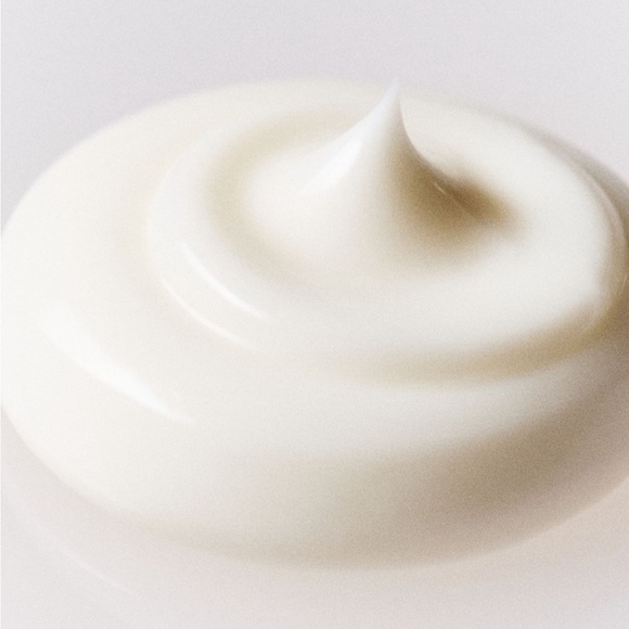 Mini Hand Cream Fraise Poppy 2 oz - Picture 2 of 2